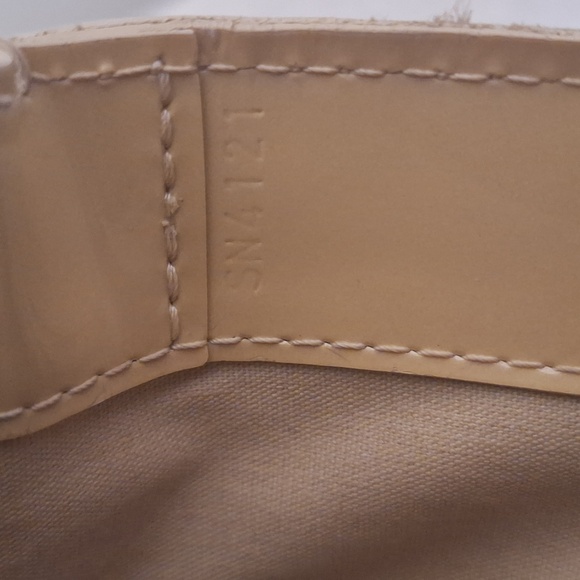 Louis Vuitton Cream Iridescent Patent Leather Tote - Picture 12 of 16